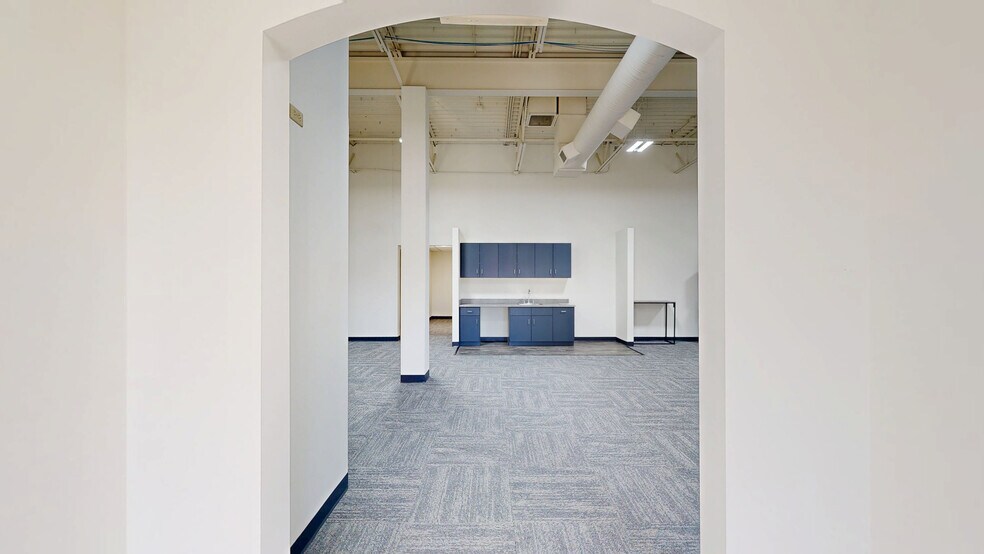 More Photos Of 7850-7890 12th Ave E, Bloomington Unknown For Lease