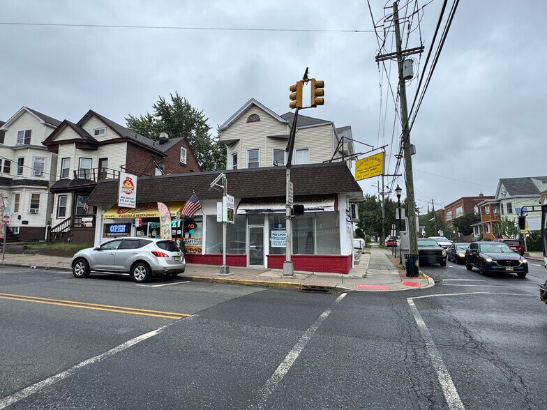 More Photos Of 291 N 8th St, Prospect Park Storefront Retail Residential For Lease