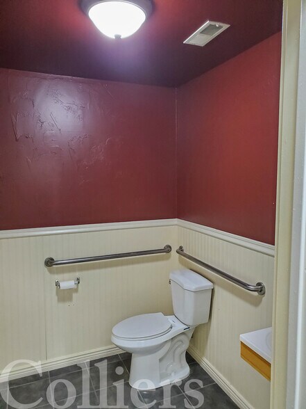 More Photos Of 615-671 Blue Lakes Blvd N, Twin Falls Freestanding For Lease
