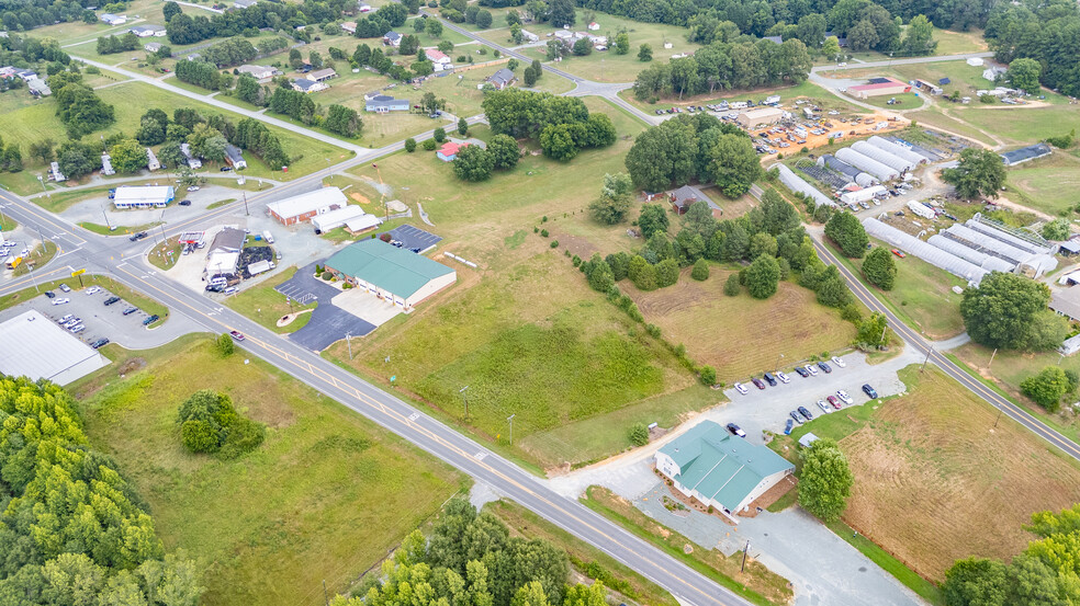 Primary Photo Of 7660 NC-87 Hwy, Graham Self Storage For Sale