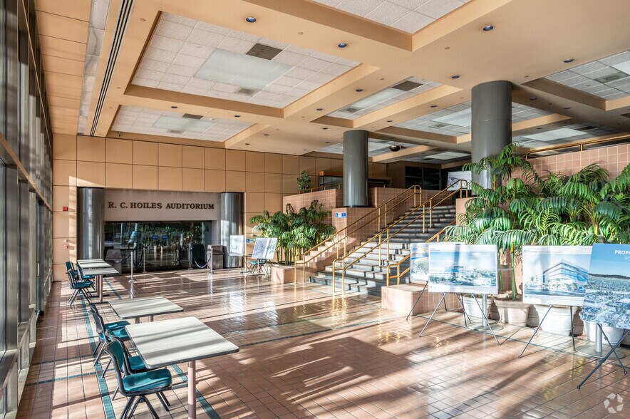 More Photos Of 625 N Grand Ave, Santa Ana Office For Lease