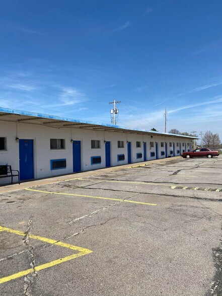 More Photos Of 3000 N Broadway St, Poteau Hotel For Sale