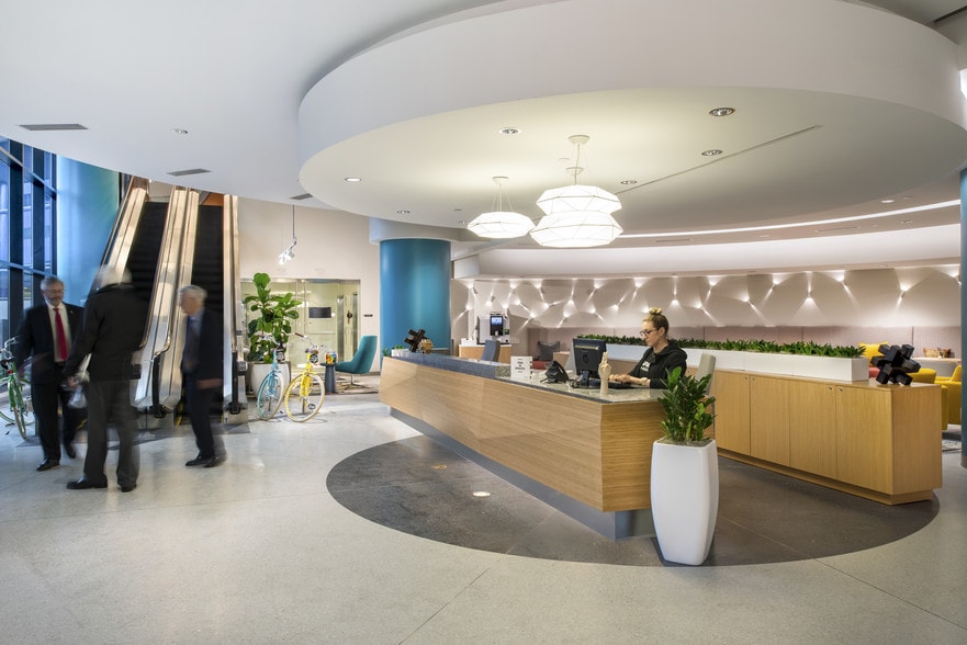 More Photos Of 1101 Wilson Blvd, Arlington Office For Lease