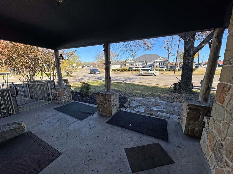 More Photos Of 301 N Alamo Rd, Rockwall Office For Lease