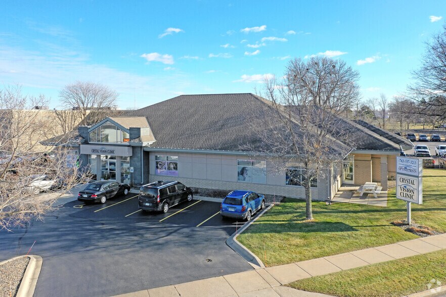 More Photos Of 5200 Douglas Dr N, Minneapolis Medical For Sale