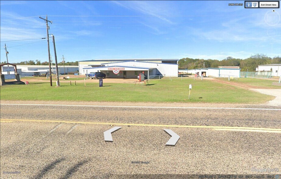 More Photos Of 1205 E Coke Rd, Winnsboro Manufacturing For Sale