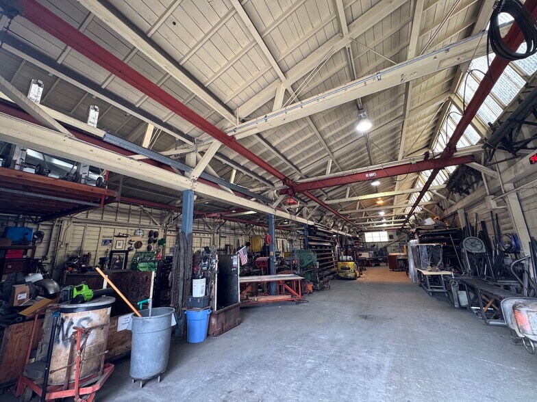 More Photos Of 2418 6th St, Berkeley Manufacturing For Lease