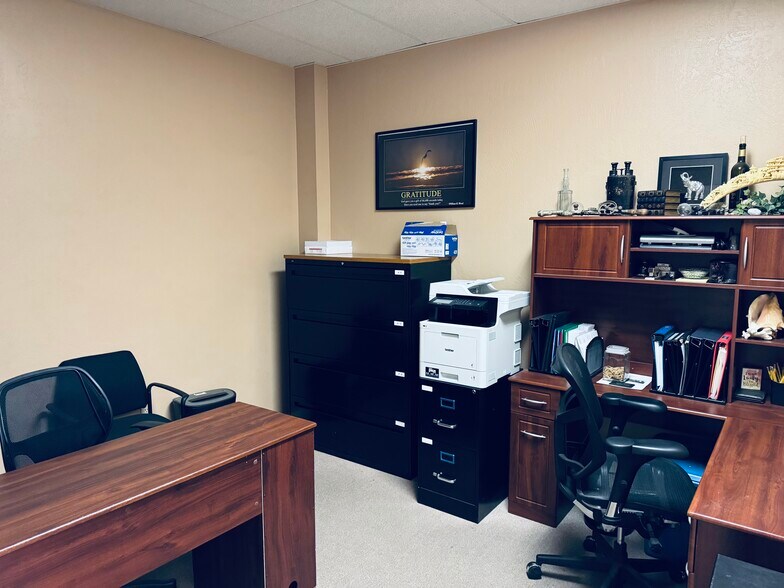 More Photos Of 819 15th St, Modesto Office For Lease