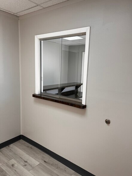 More Photos Of 1401 Applewood Dr, Dalton Medical For Lease