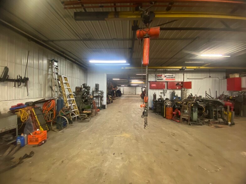 More Photos Of 1550 Wentzel St, Rochester Manufacturing For Sale