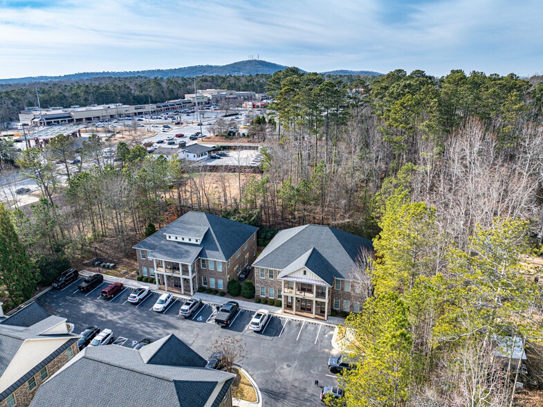 More Photos Of 1905 Woodstock Rd, Roswell Office For Lease