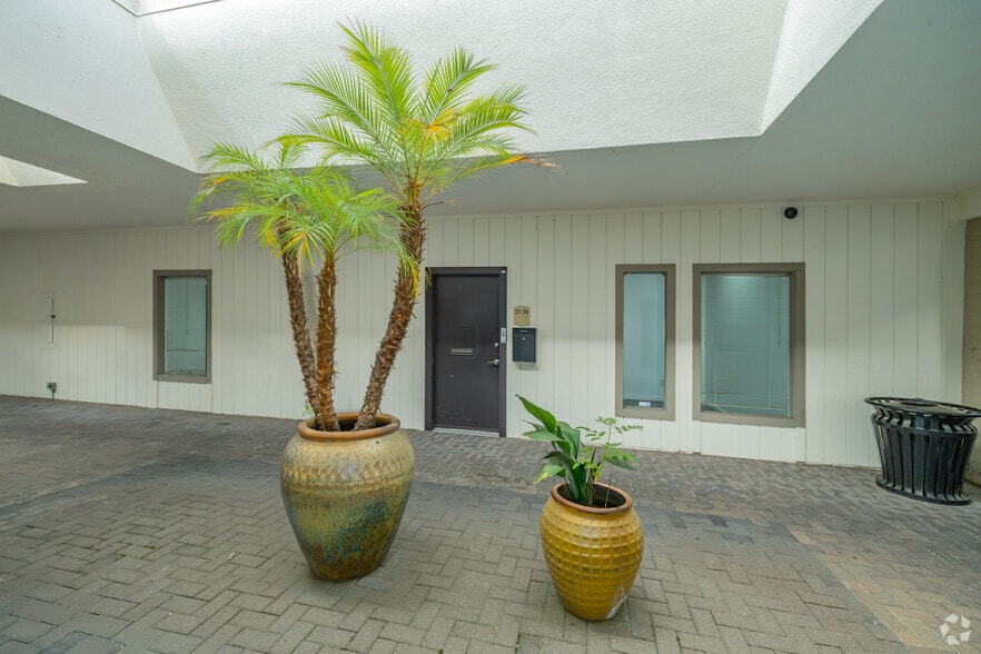 More Photos Of 701 Howe Ave, Sacramento Medical For Sale