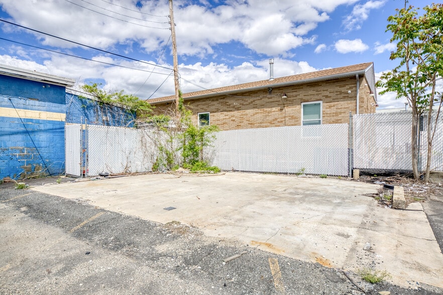 More Photos Of 401 N High St, Millville Freestanding For Sale