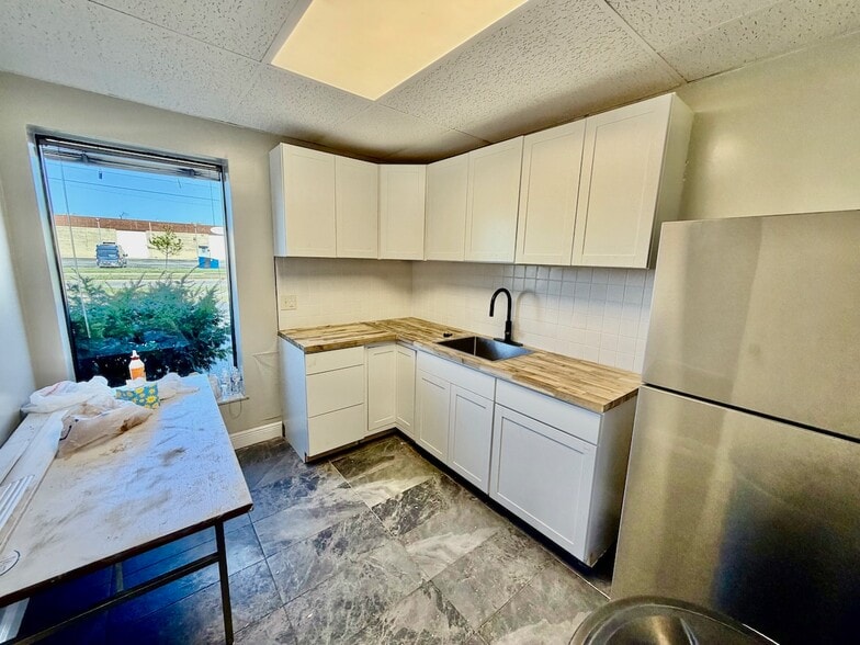 More Photos Of 2455 Stanley Ave, Dayton Auto Dealership For Sale