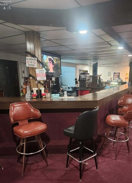 More Photos Of 3096 State Route 99 S, Willard General Retail For Sale