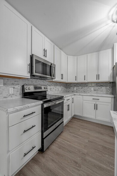 More Photos Of 454 Big Hill Ave, Richmond Office Residential For Sale