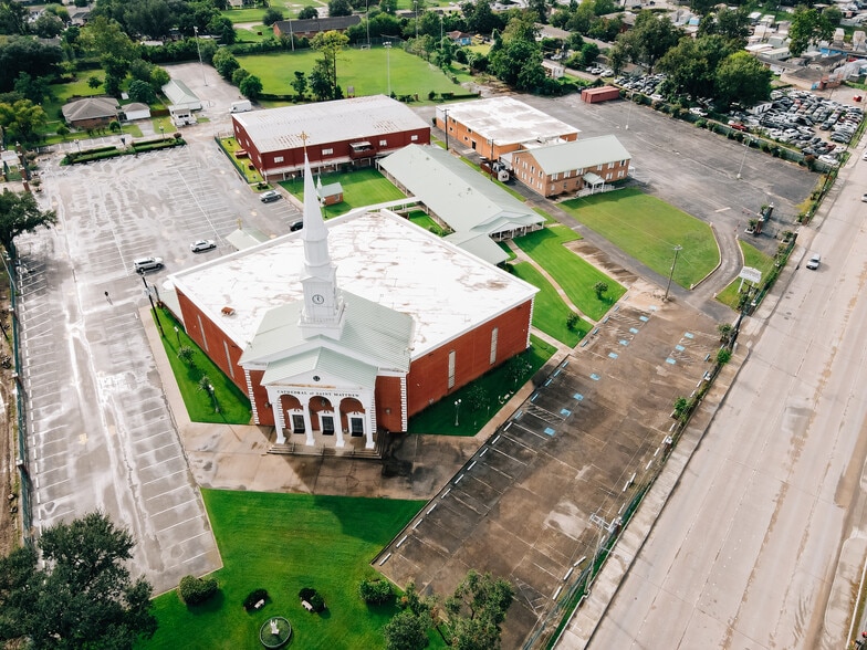More Photos Of 9101 Airline Dr, Houston Religious Facility For Sale
