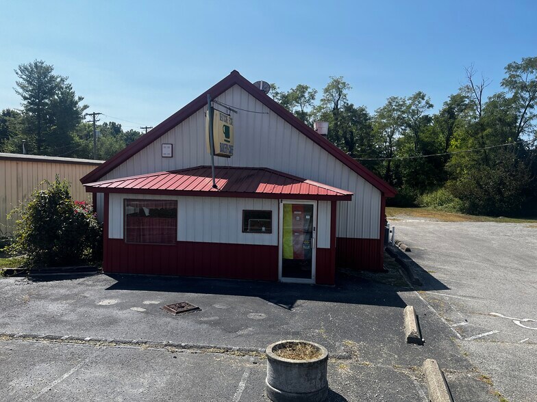 More Photos Of 451 N Wilson Rd, Radcliff Freestanding For Sale