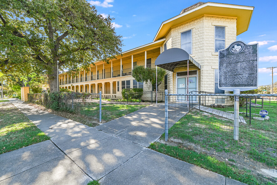 Primary Photo Of 3710 Cedar St, Austin Office Residential For Sale