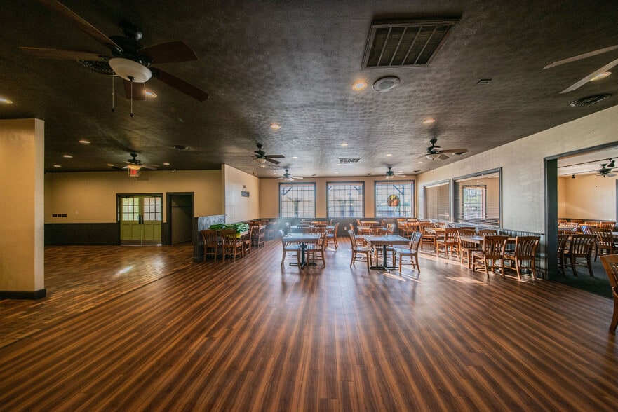 More Photos Of 7052 Benton Rd, Paducah Restaurant For Sale