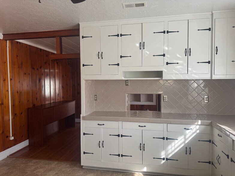 More Photos Of 8385 AL Highway 144, Alexandria Office Residential For Sale