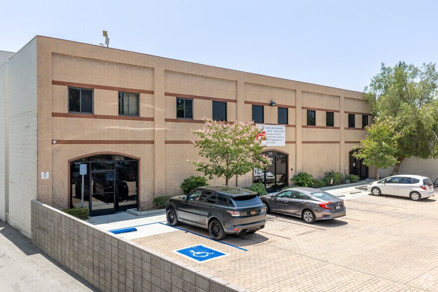 More Photos Of 128 W Walnut Ave, Monrovia Research And Development For Lease