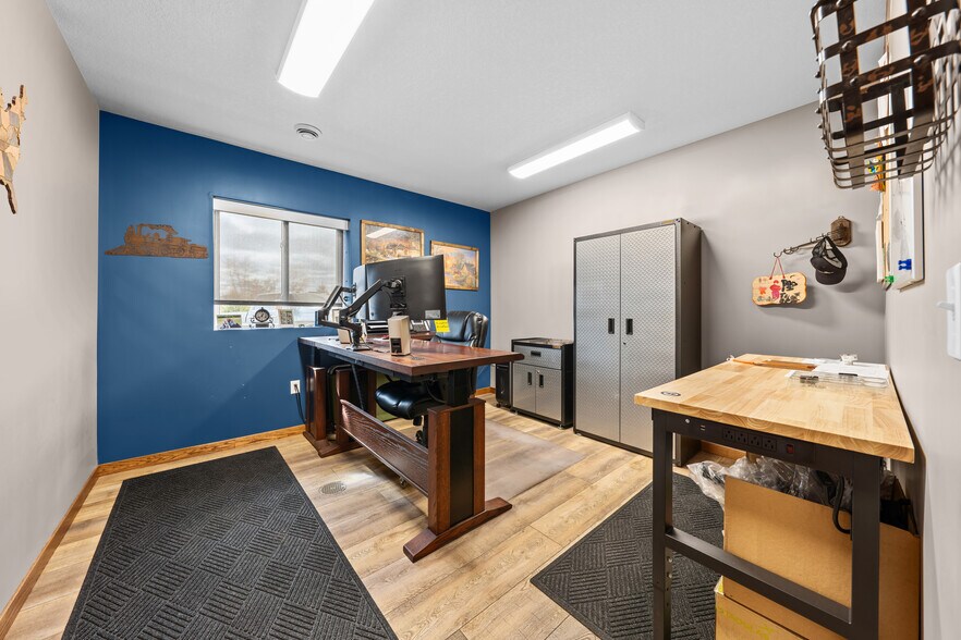 More Photos Of 6202 402nd St, North Branch Manufacturing For Sale