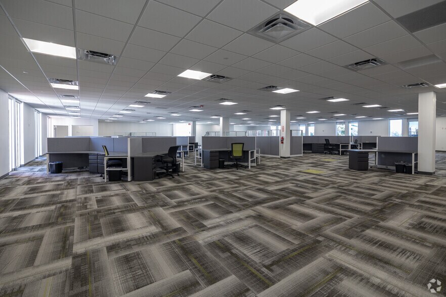 More Photos Of 3733 University Blvd W, Jacksonville Office For Lease