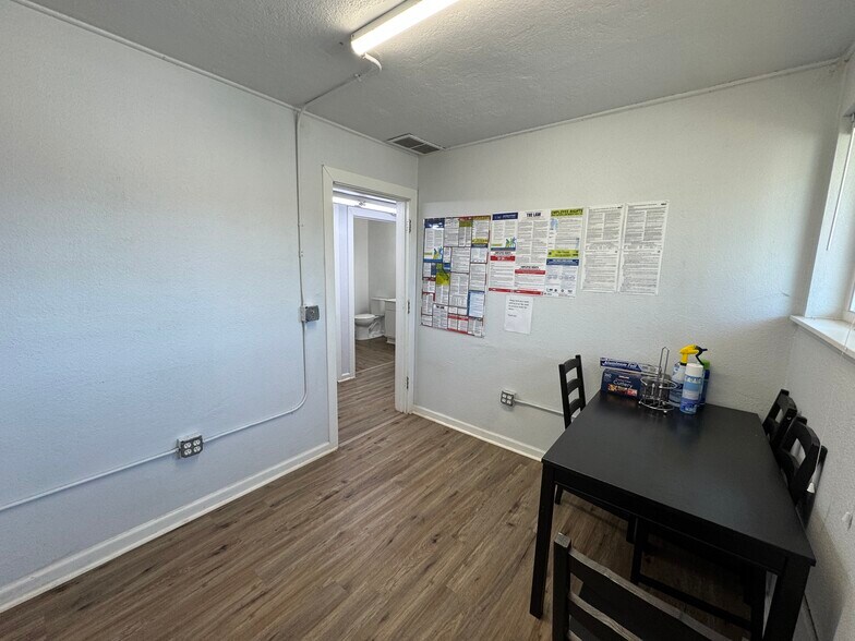 More Photos Of 2820 Broadmoor Ave, Concord Office For Sale