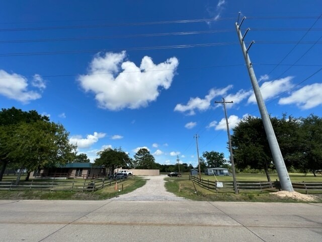 More Photos Of 6115 Delany Rd, Hitchcock Land For Sale