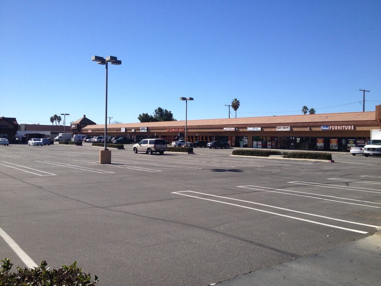 More Photos Of 13373 Perris Blvd, Moreno Valley Unknown For Lease