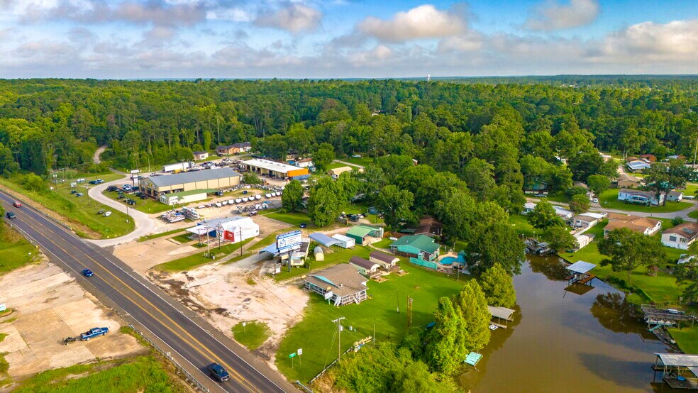 More Photos Of 13050 U.S. 190 hwy, Onalaska Freestanding For Sale