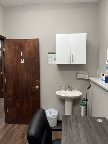 More Photos Of 574 Schenectady Ave, Brooklyn Rehabilitation Center For Lease