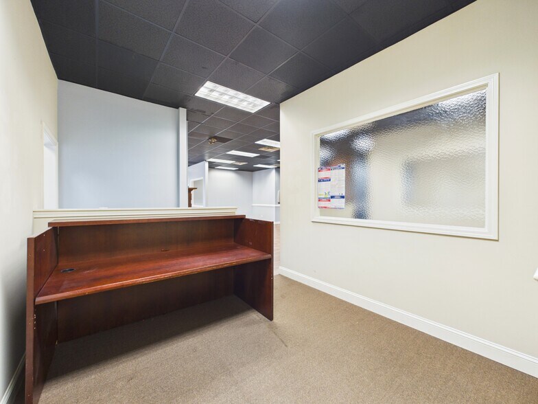 More Photos Of 7559 Kayne Blvd, Columbus Freestanding For Lease