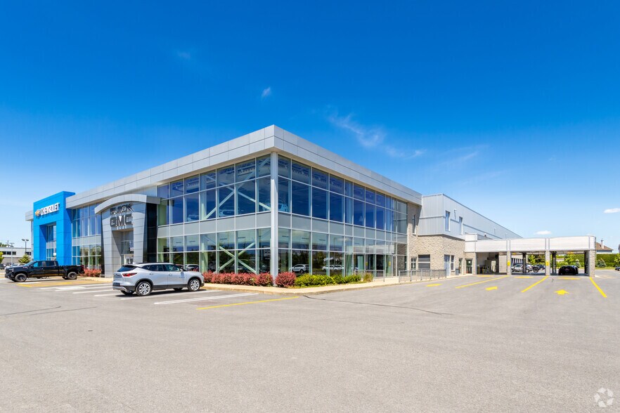 Primary Photo Of 2555 Boul Matte, Brossard Auto Dealership For Sale