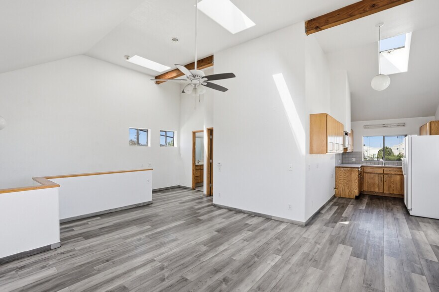 More Photos Of , Santa Maria General Retail For Sale
