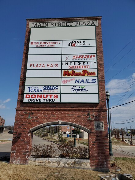 More Photos Of 205 S Main St, Red Oak Unknown For Lease