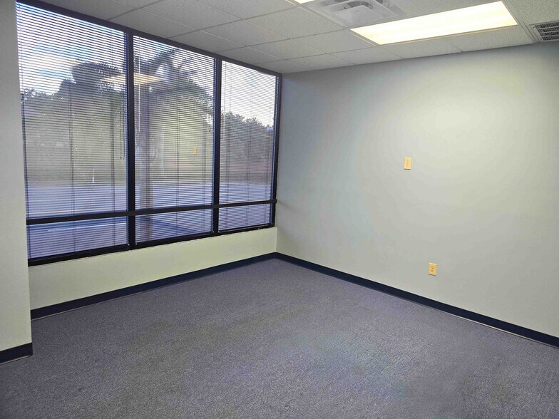 More Photos Of 1555 Howell Branch Rd, Winter Park Office For Lease