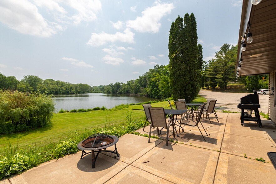 More Photos Of N18078 County Road T, Galesville General Retail For Sale