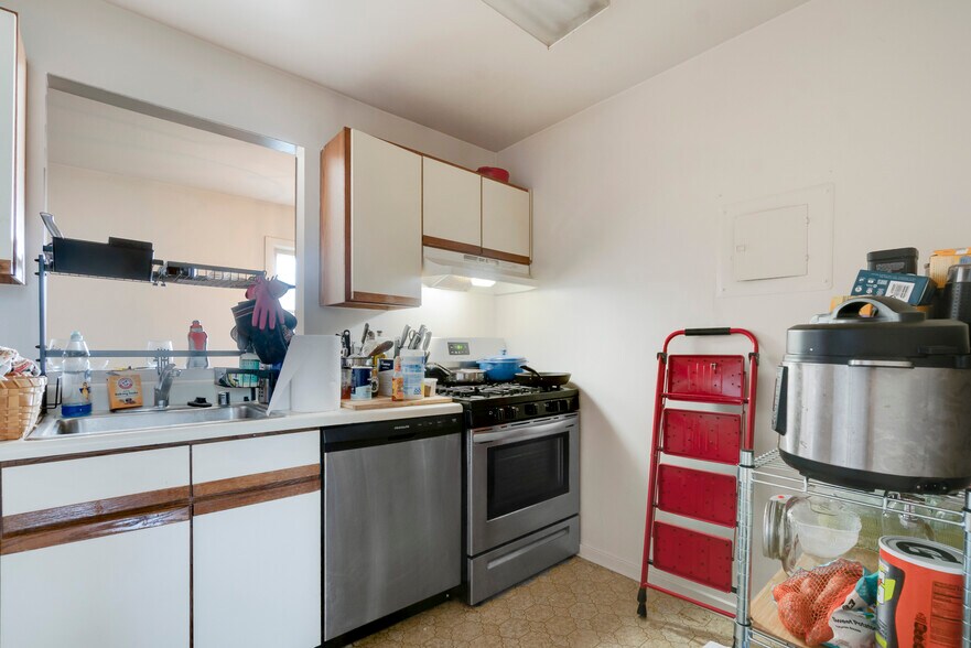 More Photos Of 645 N Paca St, Baltimore Apartments For Sale