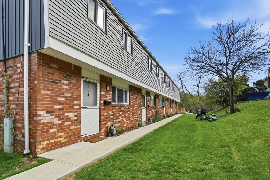 More Photos Of 3801 Hilpert St, Pittsburgh Apartments For Sale