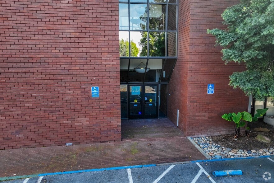 More Photos Of 1400 Civic Dr, Walnut Creek Office For Lease
