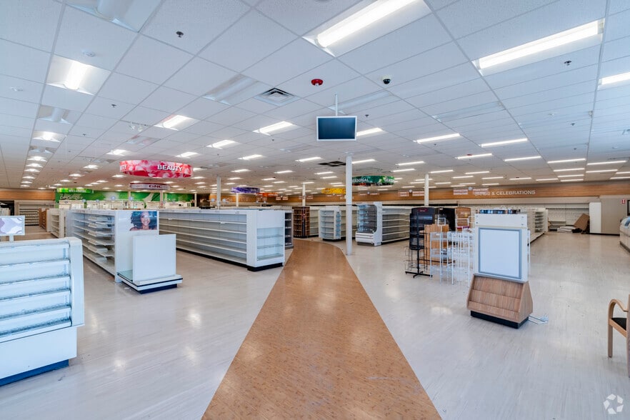 Primary Photo Of 1615 Main St, Susanville Drugstore For Lease