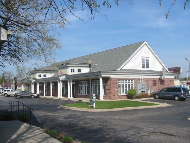 More Photos Of 710-802 N Main St, Crown Point Storefront Retail Office For Lease