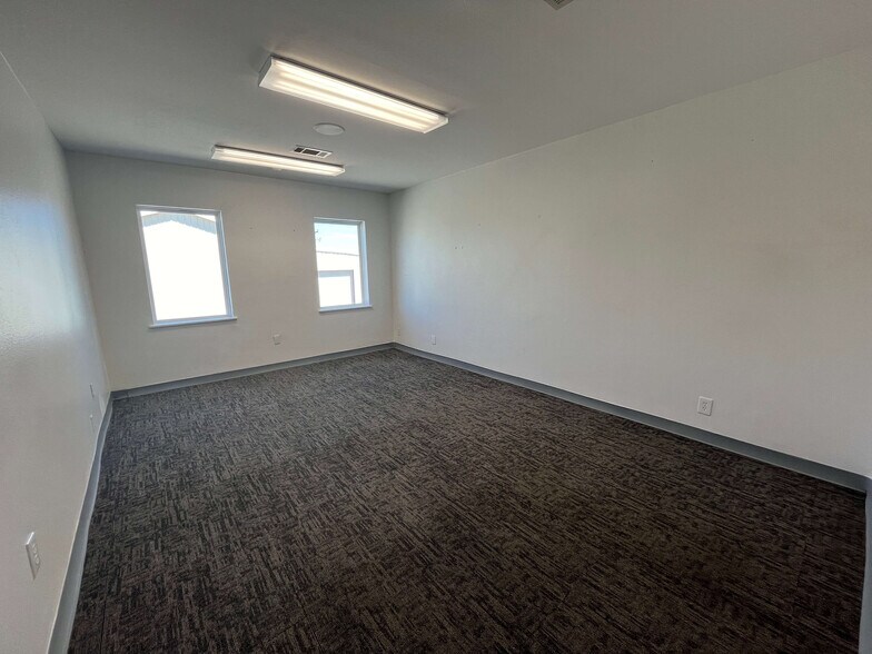 More Photos Of 1715 Northpark Dr, Kingwood Storefront For Lease