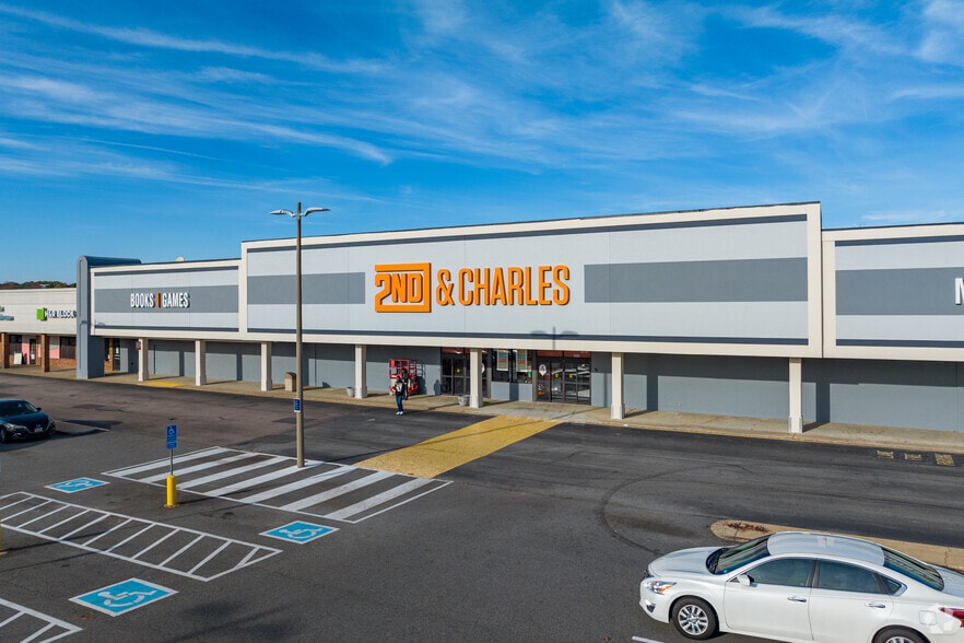 More Photos Of 9004-9068 W Broad St, Richmond Unknown For Lease