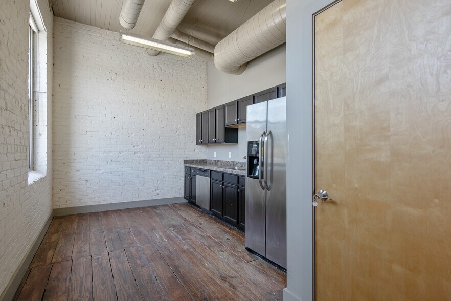 More Photos Of 159 Maxwell St, Fayetteville Office Residential For Sale