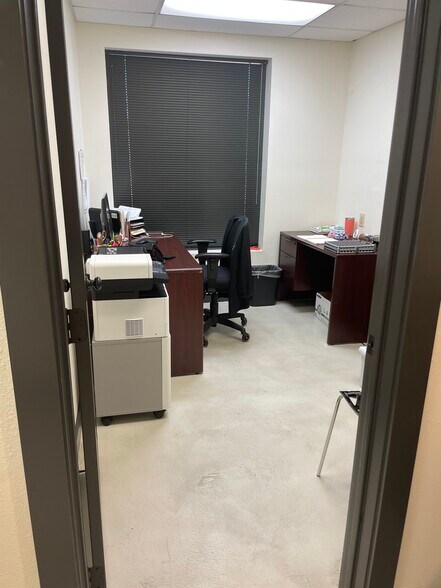 More Photos Of 8603 N New Braunfels Ave, San Antonio Medical For Sale