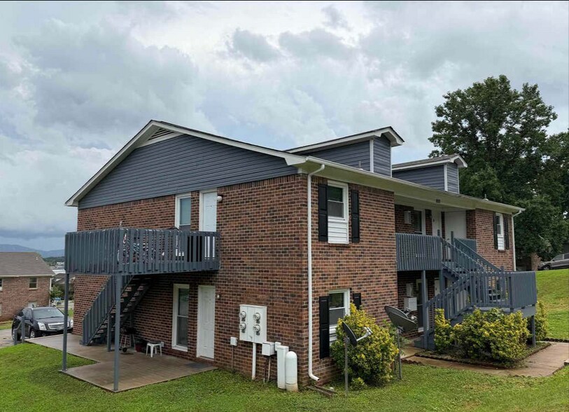 Primary Photo Of 1500 Ascent Trl NW, Huntsville Apartments For Sale