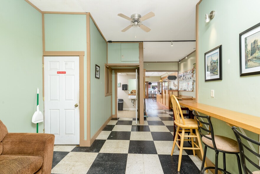 More Photos Of 128 W 1st St, Port Angeles General Retail For Sale